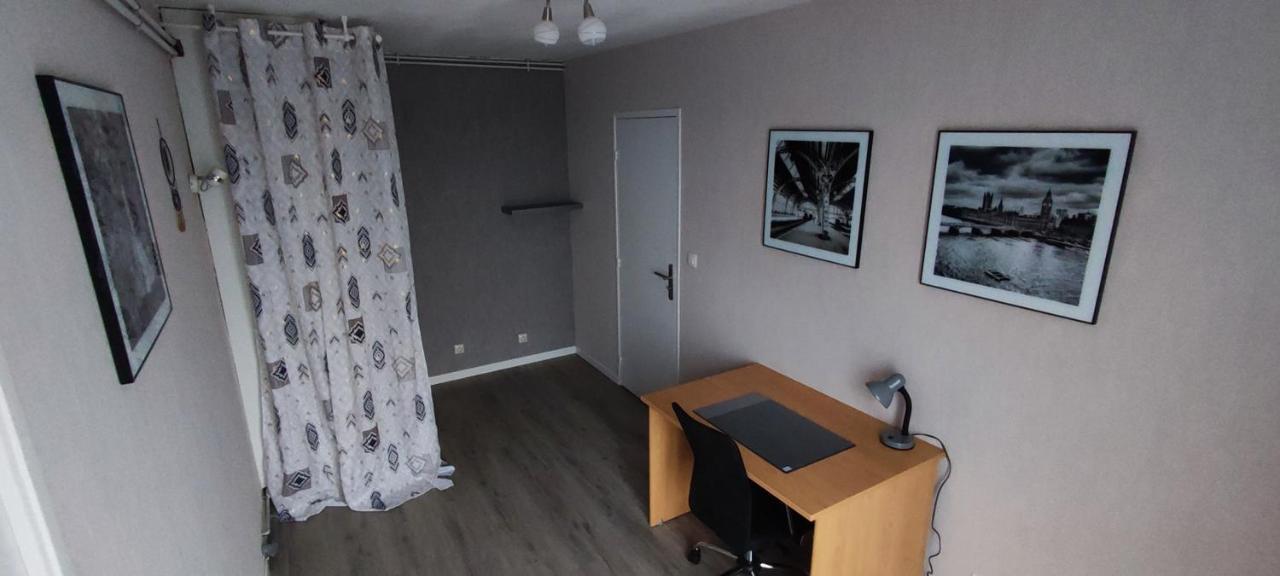Chez Romain, Appartement Proche Commerces Et Centre Ville Avec Wifi Verdun-sur-Meuse Bagian luar foto